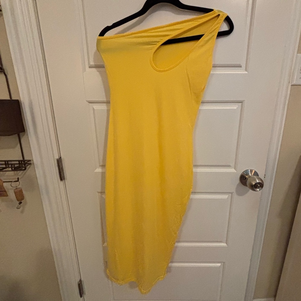 Size small Yellow One-Shoulder Dress